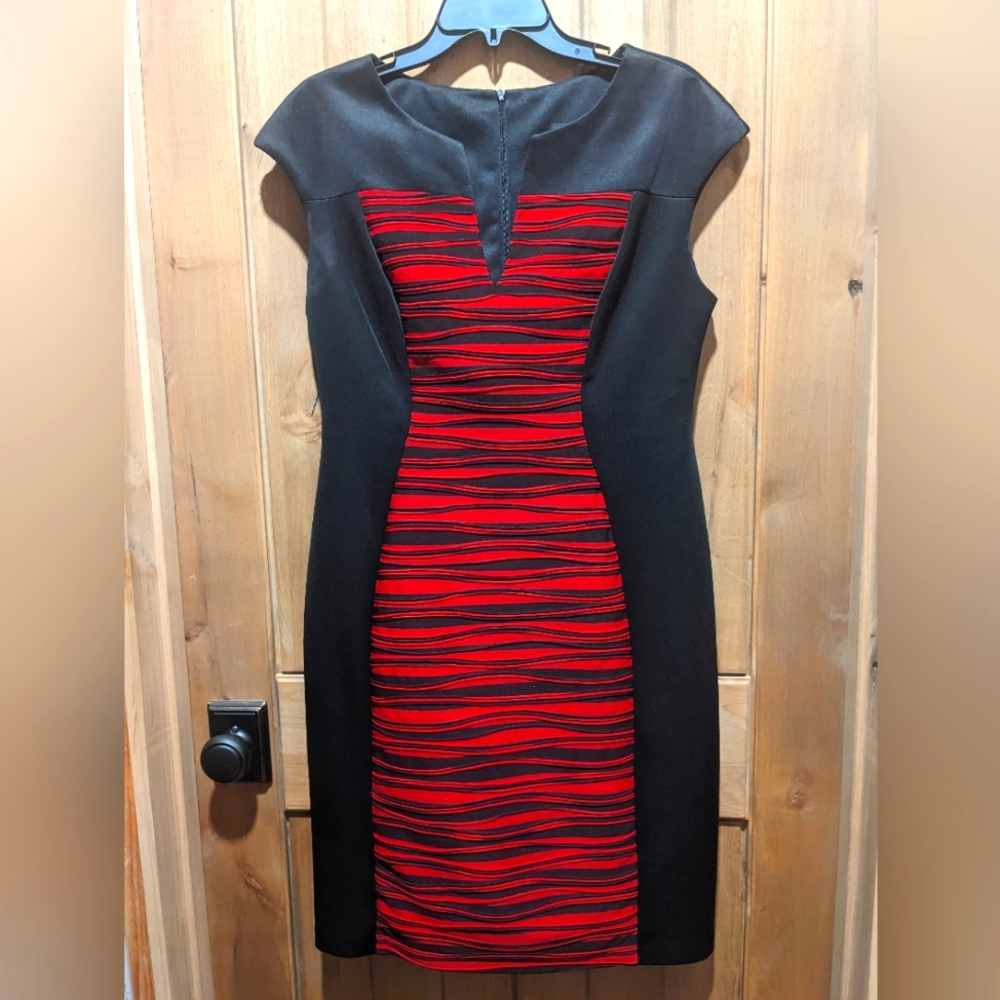 Connected Apparel size 12 Black and Red